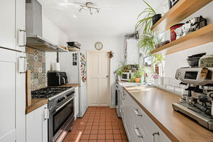 Kitchen- click for photo gallery